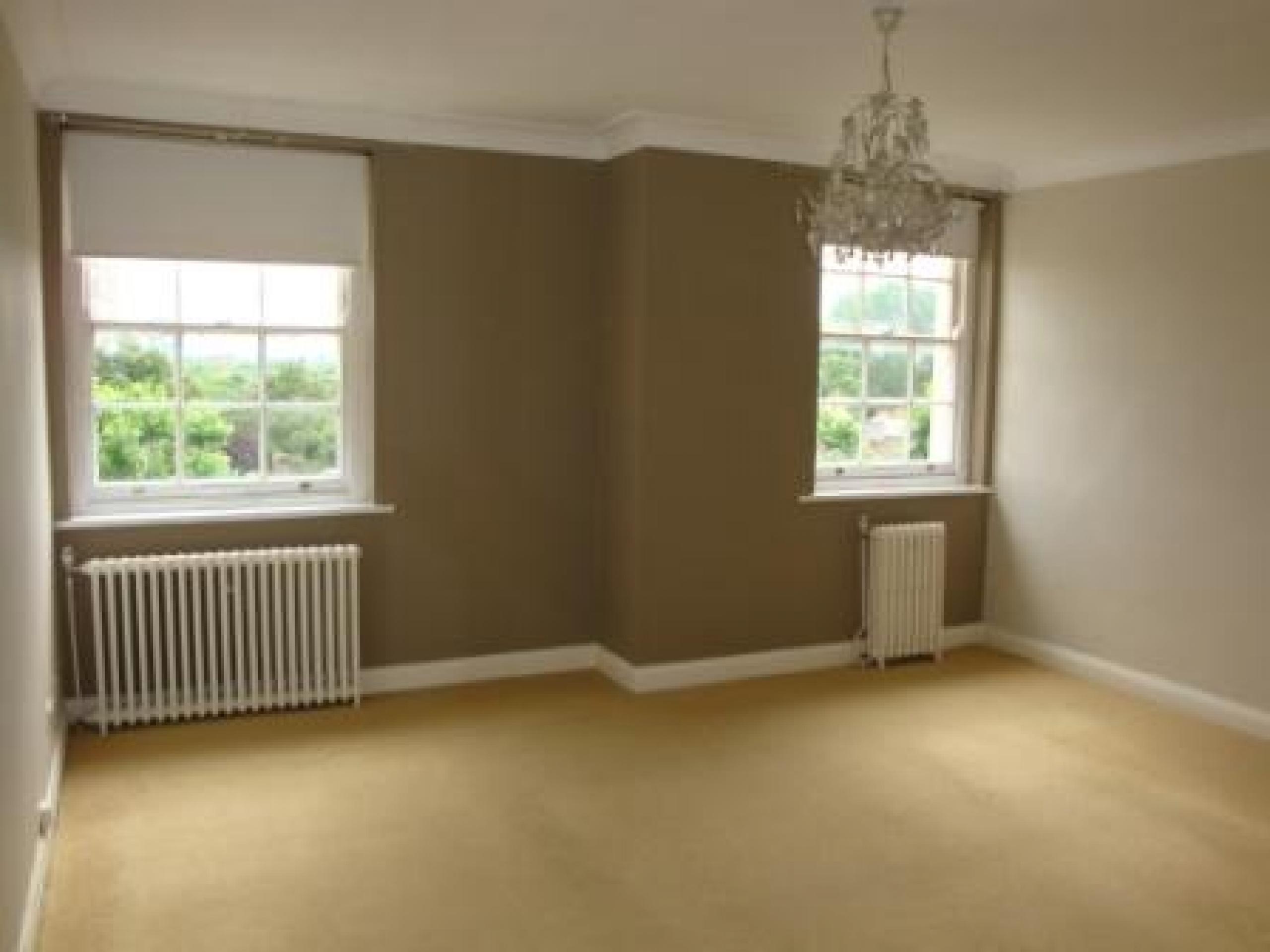 			3 Bedroom, 1 bath, 1 reception Flat			 Hamilton Terrace, ST JOHNS WOOD NW8